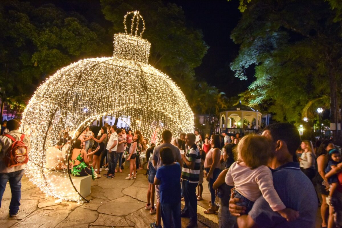 Natal de luz, em Mariana, tem atrações para crianças de todas as idades -  Gerais - Estado de Minas